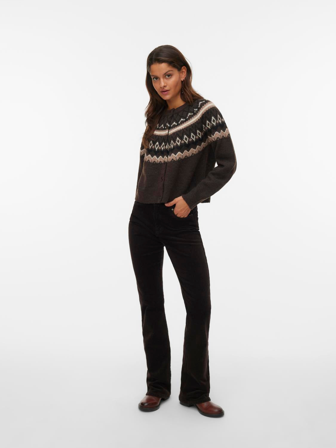 model_shot-front